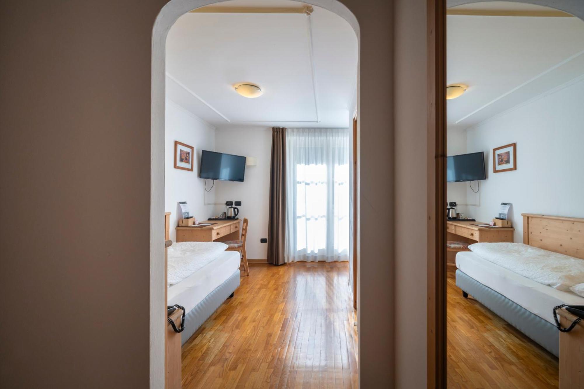 Hotel Erica Tesero Kültér fotó